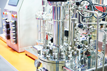 Laboratory chemical metal bioreactor and fermenter