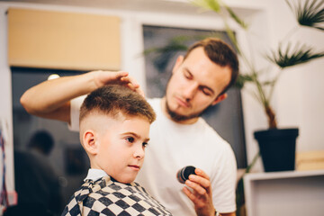 barber cutting hair