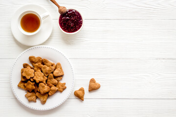 Cracker food for breakfast with tea and jam