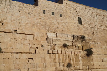 the wall of old jerusalem