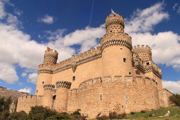 Fototapeta na wymiar castle in the city