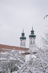 Obraz premium Die zwei Kirchtürme des Zwiefalter Münster 