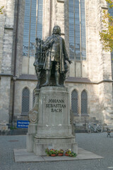 Johann Sebastian Bach Denkmal (O.W. Scharenberg, C. Seffner) vor der Thomaskirche in Leipzig