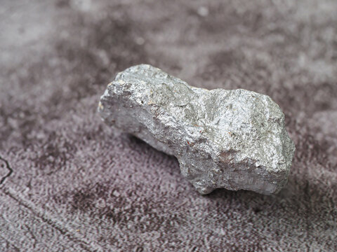silver ore , Precious stones from silver mines