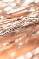 Dekoration aus silbernem Lametta