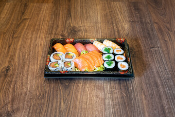 Il sushi il mangiare Japponese