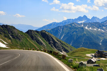 Naklejka premium Grossglockner Hochalpenstrasse - Scenic Alpine Road in Austria