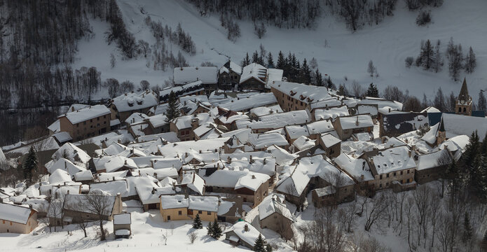 Village de La Grave sous la neige