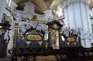 Barokowe wnętrza Bazyliki Mniejszej w Krzeszowie, Polska © Ewa