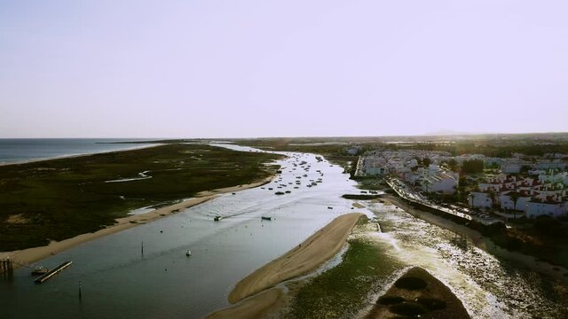 Vista a&eacute;rea da praia e ria formosa, algarve