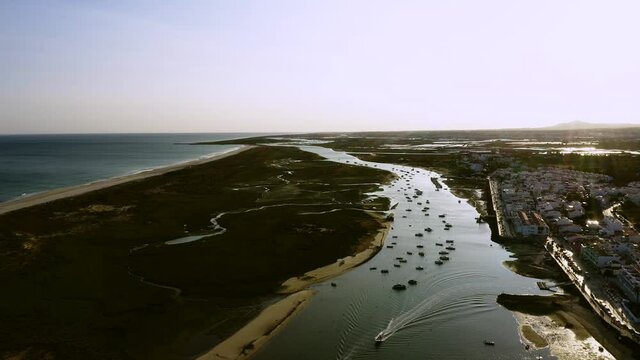 Vista a&eacute;rea Ria Formosa Algarve, Portugal. Final de tarde