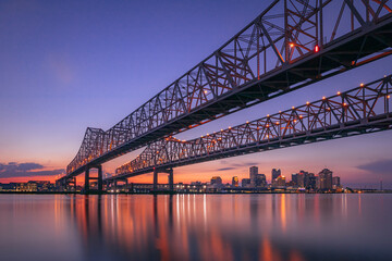 the New Orleans bridge in the evening