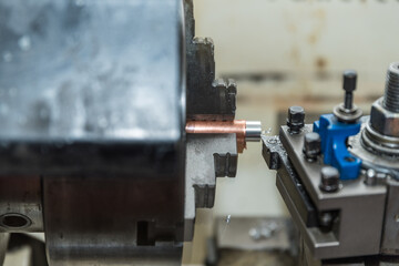 Metallindustrie - Drehbank zur Metallbearbeitung