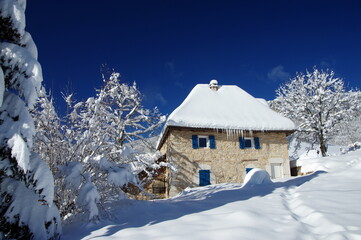 hameau sous la neige  © savoieleysse