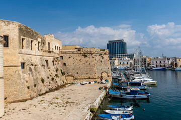 Obraz premium The old town and harbor of Gallipoli, Puglia, Italy
