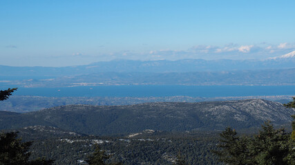 Fototapeta premium Breathtaking scenic view to Evian gulf and Evia island from peak of Parnitha mountain, Greece