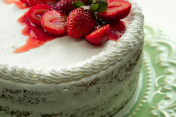 Cake with strawberries