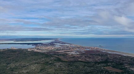 survol des corbières maritimes et du parc naturel de la narbonnaise