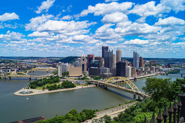 Fototapeta na wymiar Pittsburgh City