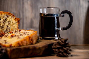 caf&eacute; con pan dulce