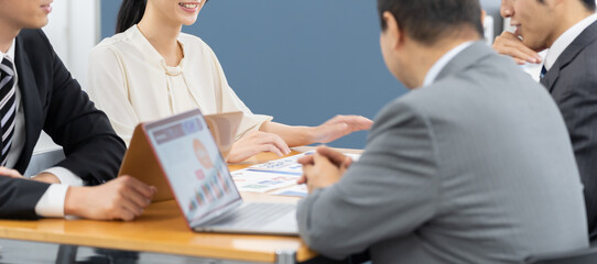 ビジネス　ミーティングイメージ