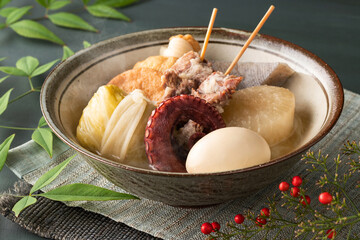 ほんのり湯気の立つ、温かなおでん