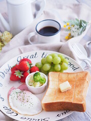 オシャレな朝食 食パンワンプレート