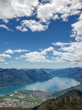 Panoramaaussicht von cimetta oberhalb Locarno &uuml;ber den Lago Maggiore.