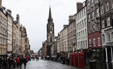 Fototapeta na wymiar Edinburgh; Royal Mile mit St. Giles Cathedral