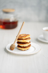 cottage cheese breakfast, cheesecakes with honey