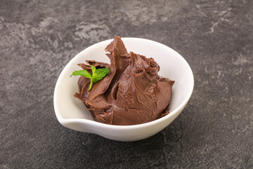 Chocolate spread with nazelnut