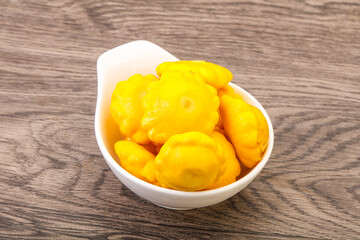 Marinated patissons in the bowl