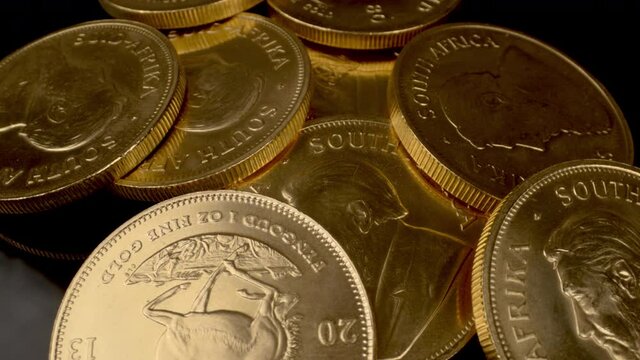 Rotating 1oz gold Krugerrand coins