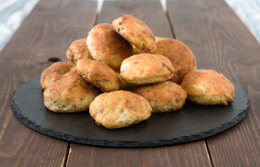 buns with pork cracklings 