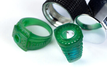 Green wax to make a ring mold