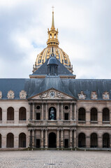 Obraz premium Front facade of Les Invalides museum (previously known as Hotel des Invalides)