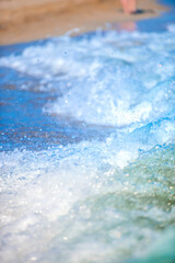 Obraz premium Turquoise waves at the sea