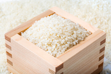 お米（一合枡に入った白米）