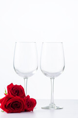 Copas de vino vacías para pareja