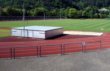 leeres stadion i sommer w&auml;hrend corona lockdown
