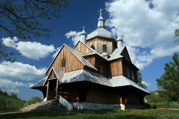 Fototapeta na wymiar Church of Saint Nicholas in Hoszow village - wooden church in Bieszczady Mountains, Poland