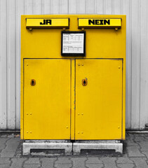 Ja oder Nein Briefkasten Abstimmung