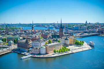 Fototapeta premium Panorama sur la vieille ville (Gamla Stan) de Stockholm depuis l'hôtel de Ville ( Mairie)