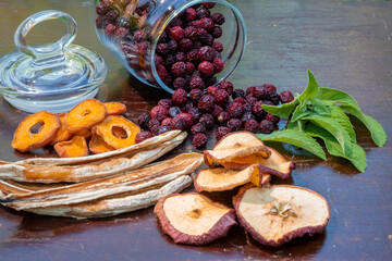 Home preparation of dried fruits in a dehydrator