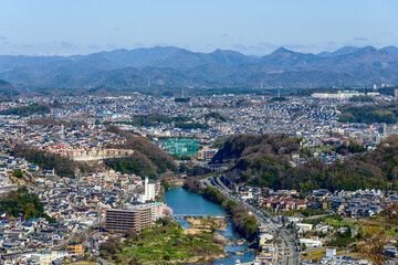 展望台から望む川西市街地