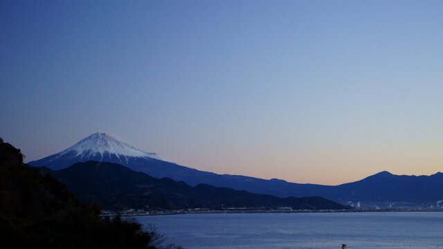 I want to see the sunrise and the sunset