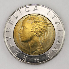 500 Lire 1984, Italian old lire coin, backside, Italy, vintage