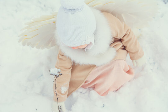 baby, woman, child, white, christmas, winter, beautiful, angel, cute, beauty,  angel, winter, winter angel, guardian angel