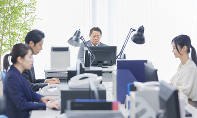 ビジネス　オフィスシーン