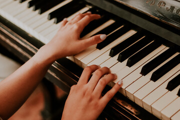 Fototapeta premium playing the piano